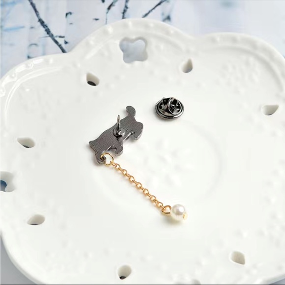 New little cat Pin with a small freshwater Pearl - Picture 5 of 5